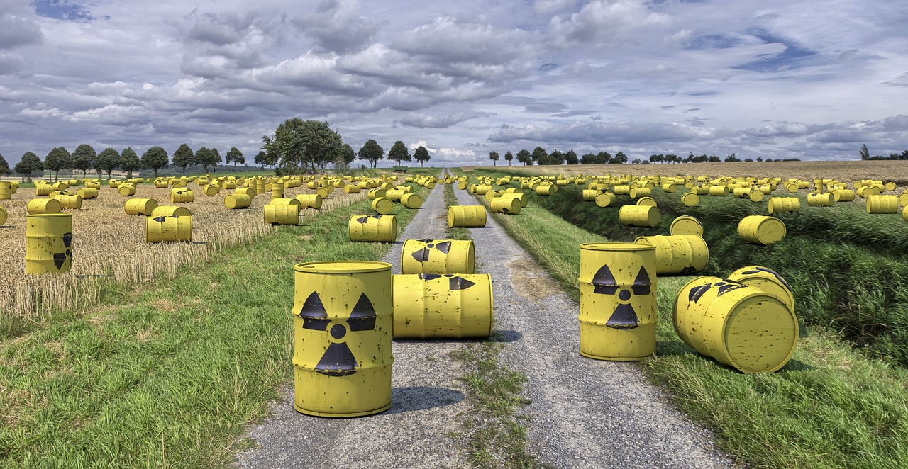 bidoni di rifiuti radioattivi